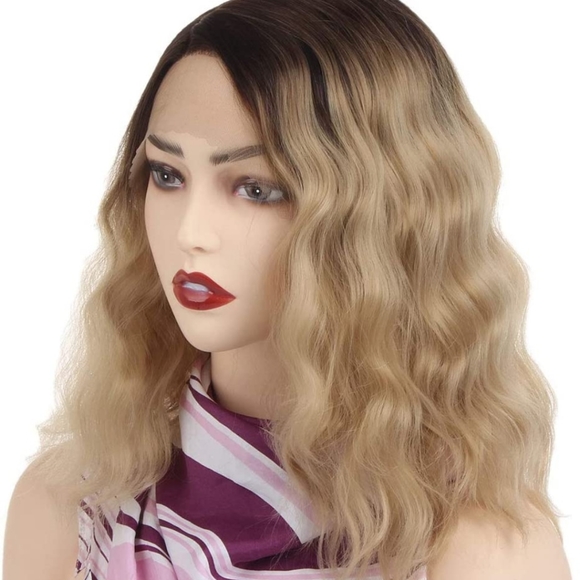 Short Bob Lace Front Wig - Picture 2 of 4